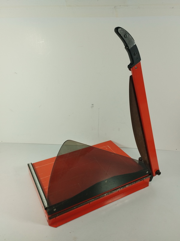 guillotina papel din3 metal 5-35x49-66x36 1u